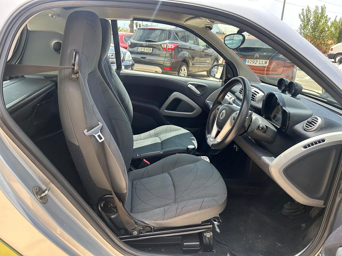 SMART FORTWO 1.0 PASSION MHD AUTO SPANISH RHD IN SPAIN 62000 MILES SUPERB 2010